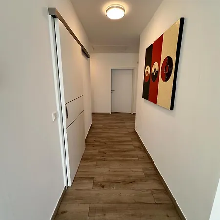 2 Rooms, 85 Square Meters With Kitchenette And Terrace Apartment Bruchkobel